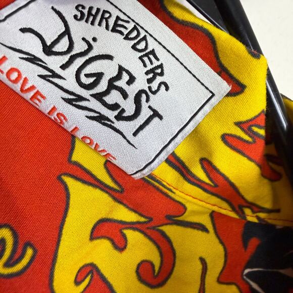 Shredders Digest Shirt Mens Size Medium Red Short Sleeve Button Motorcylce Skull - Picture 8 of 10